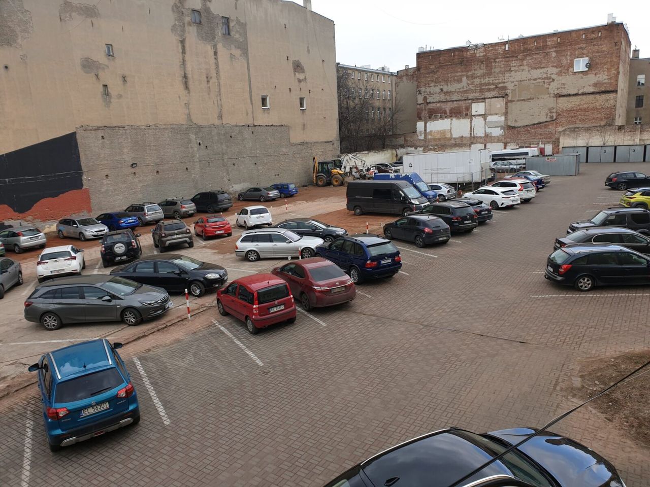 Parking Łódź-Centrum - teren i miejsca postojowe