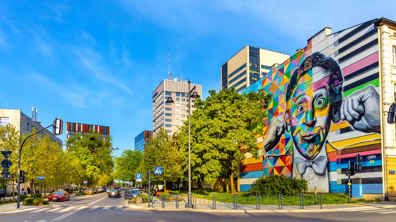 Łódź - mural przy ul. Traugutta, w pobliżu parkingu